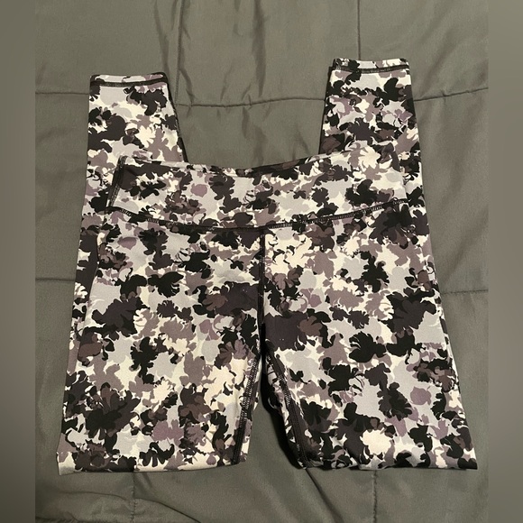 Fabletics Powerhold Leggings - Picture 2 of 4